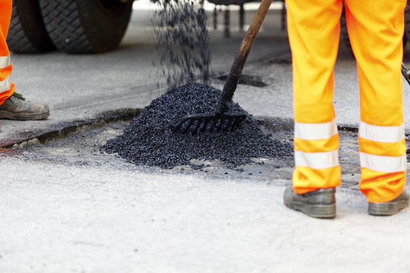 Asphalt Pothole Filling in Los Angeles, CA